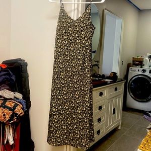 Skies are Blue - Kallie Shift MIDI dress - Size Small